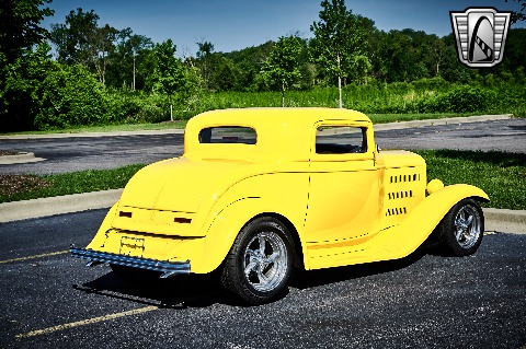 1932 Ford Coupe image 15