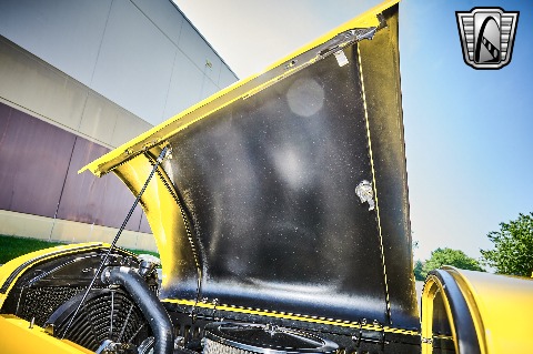 1932 Ford Coupe image 122