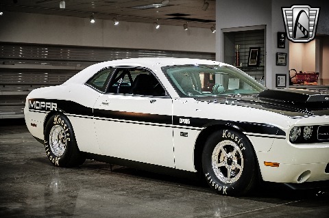 2009 Dodge Challenger image 33