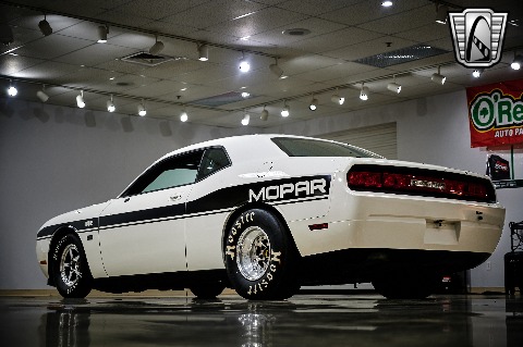 2009 Dodge Challenger image 11