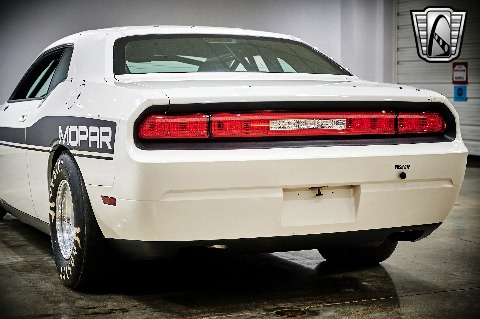2009 Dodge Challenger image 39