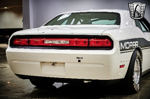 2009 Dodge Challenger image 40