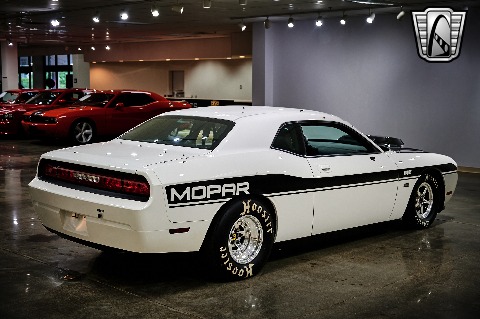 2009 Dodge Challenger image 15