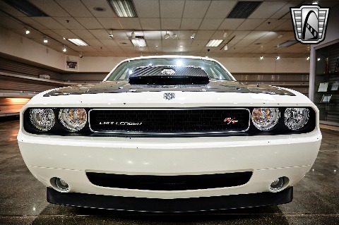 2009 Dodge Challenger image 42