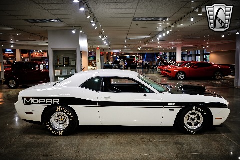 2009 Dodge Challenger image 18