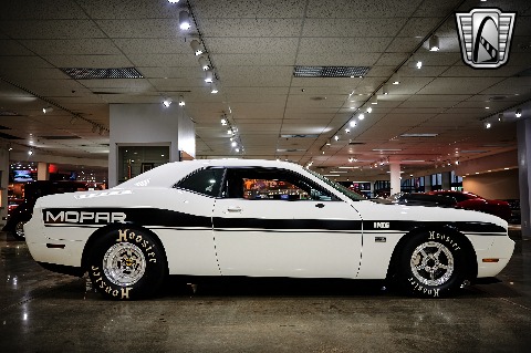 2009 Dodge Challenger image 19