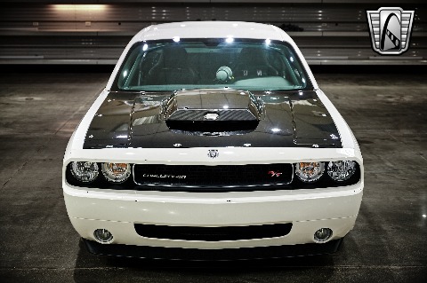 2009 Dodge Challenger image 24