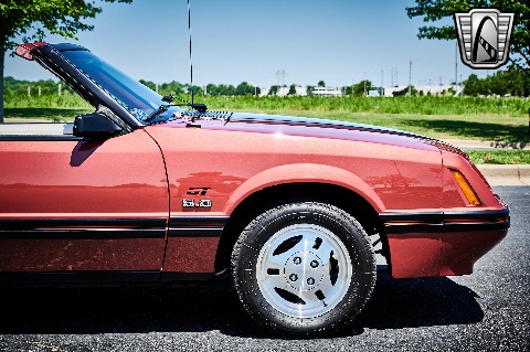 1984 Ford Mustang image 32
