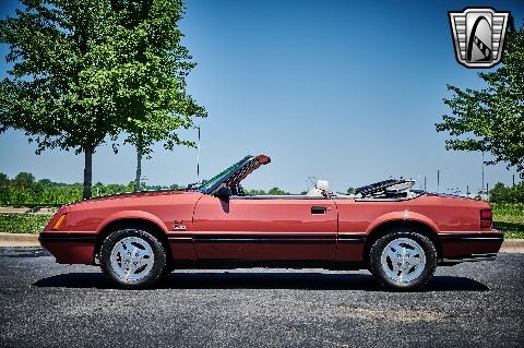 1984 Ford Mustang image 7
