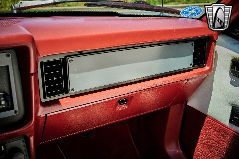 1984 Ford Mustang image 100