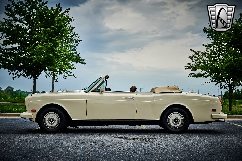 1986 Rolls Royce Corniche image 7