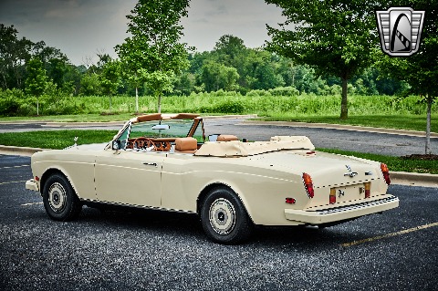 1986 Rolls Royce Corniche image 9