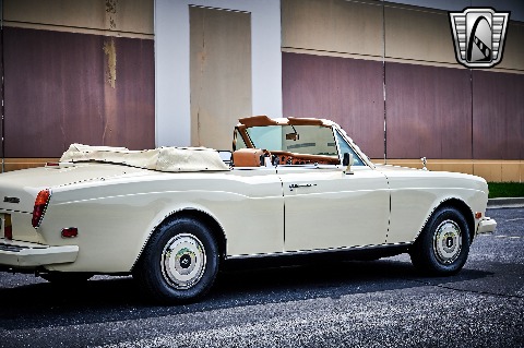 1986 Rolls Royce Corniche image 36