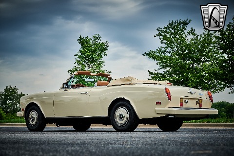 1986 Rolls Royce Corniche image 11