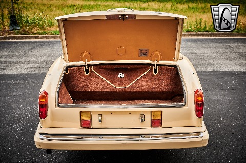 1986 Rolls Royce Corniche image 115