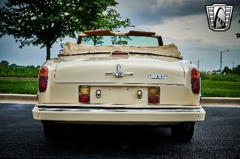 1986 Rolls Royce Corniche image 13