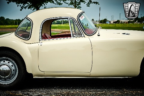 1961 MG MGA image 31