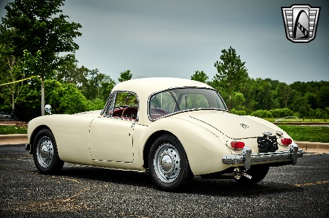 1961 MG MGA image 10