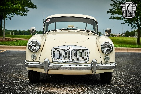 1961 MG MGA image 25