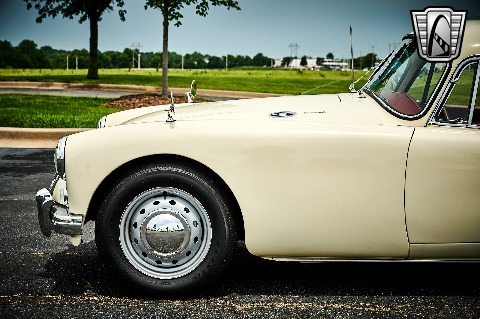 1961 MG MGA image 27