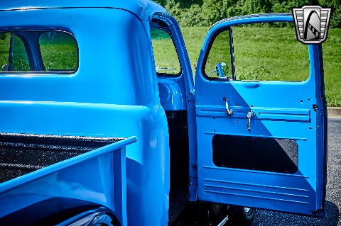 1948 Ford F1 image 95