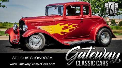 1932 Ford 5 Window image 1