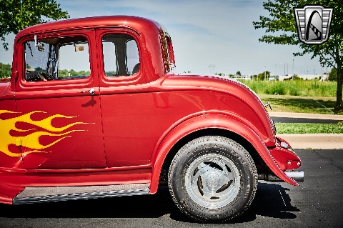 1932 Ford 5 Window image 29
