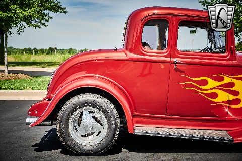 1932 Ford 5 Window image 30