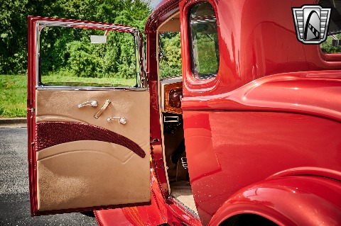1932 Ford 5 Window image 82
