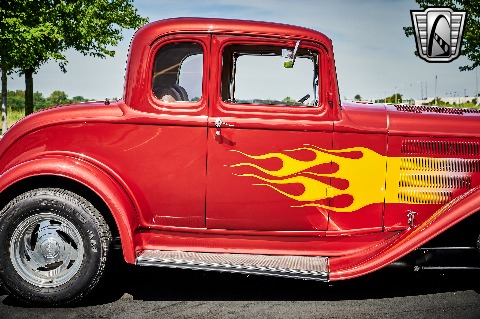 1932 Ford 5 Window image 31