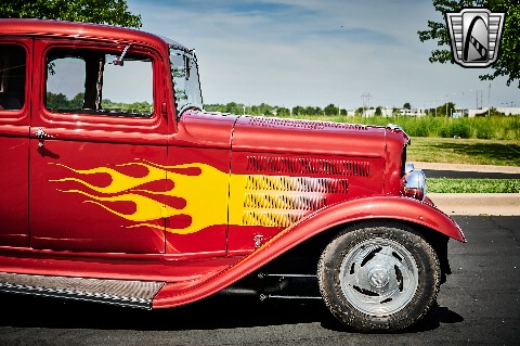 1932 Ford 5 Window image 32