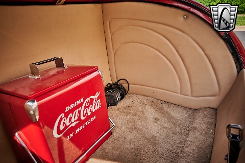 1932 Ford 5 Window image 110