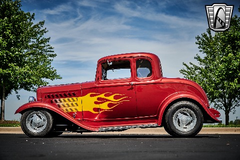 1932 Ford 5 Window image 8