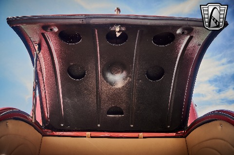 1932 Ford 5 Window image 112