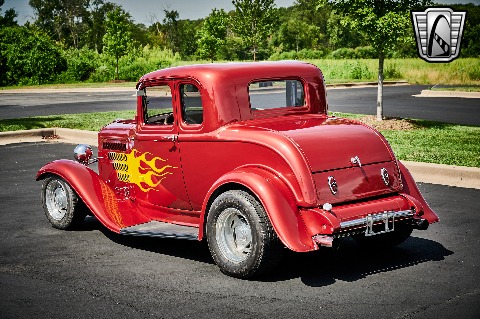 1932 Ford 5 Window image 9