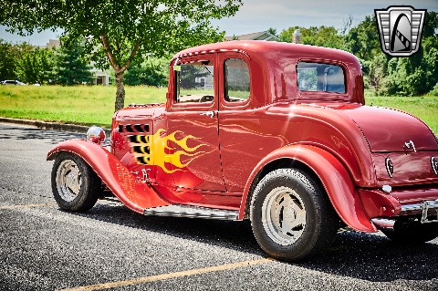 1932 Ford 5 Window image 35