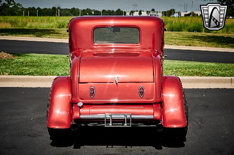 1932 Ford 5 Window image 12