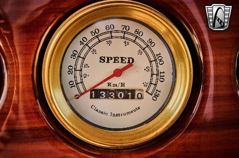 1932 Ford 5 Window image 92