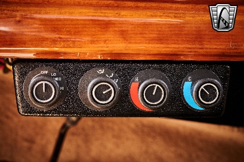 1932 Ford 5 Window image 94