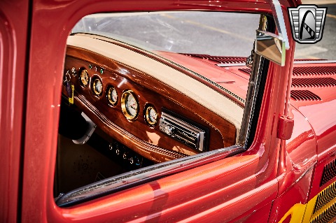 1932 Ford 5 Window image 69