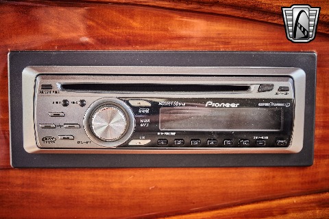 1932 Ford 5 Window image 95