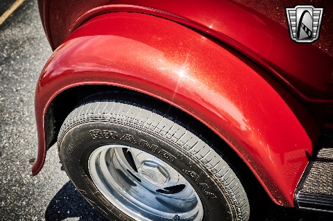 1932 Ford 5 Window image 70