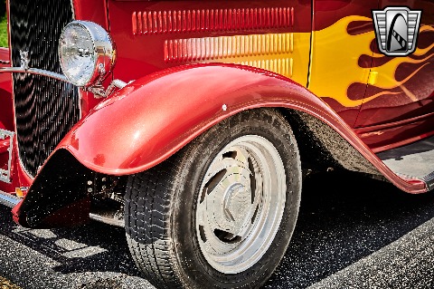 1932 Ford 5 Window image 46