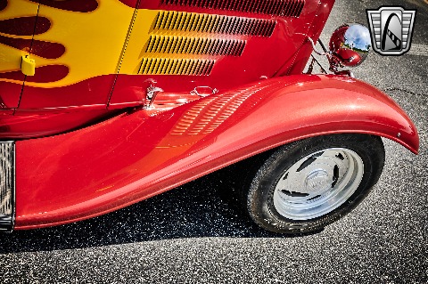 1932 Ford 5 Window image 72