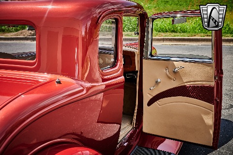 1932 Ford 5 Window image 99