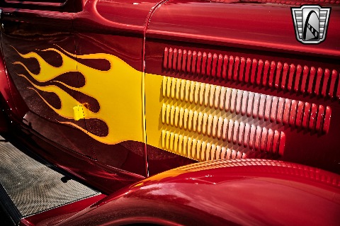 1932 Ford 5 Window image 75