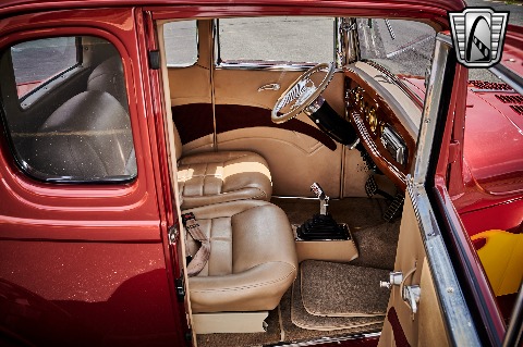 1932 Ford 5 Window image 103