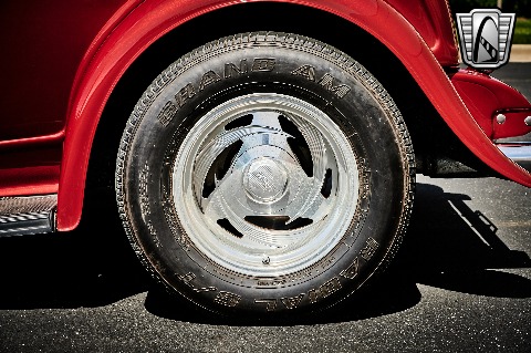 1932 Ford 5 Window image 130