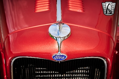 1932 Ford 5 Window image 80