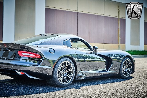 2013 Dodge Viper SRT image 35